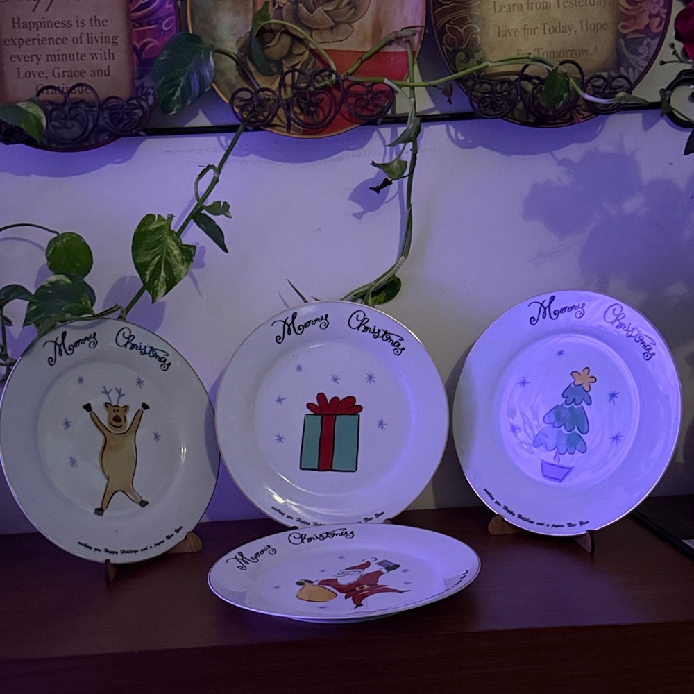 Set of Merry Christmas Plates